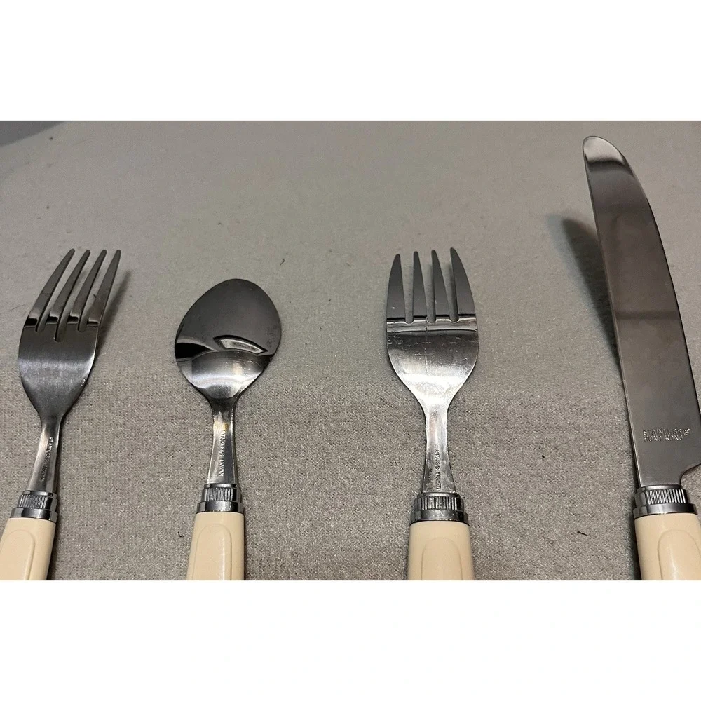 Corelle‎ Coordinate ENGLISH BREAKFAST Flatware 4 Piece Set - Preowned Y2K